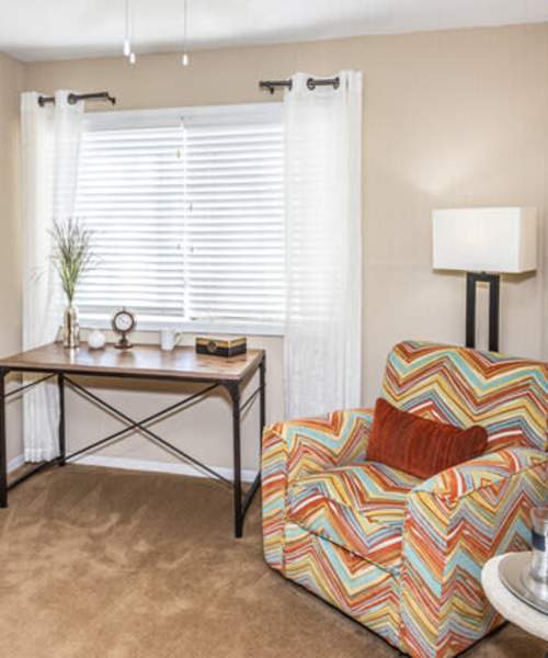 Study room at Heather Ridge Apartments in Columbia, Missouri