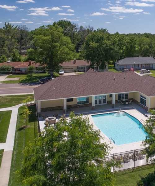 Outdoor swimming pool at Heather Ridge Apartments in Columbia, Missouri