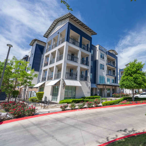 Building exterior at Sur512 in Austin, Texas