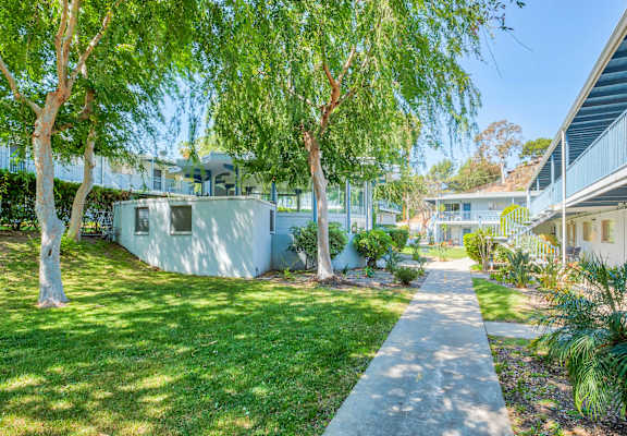 Sunland Park Apartments