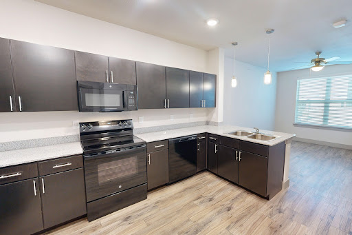 Go to E1 Floorplan page.