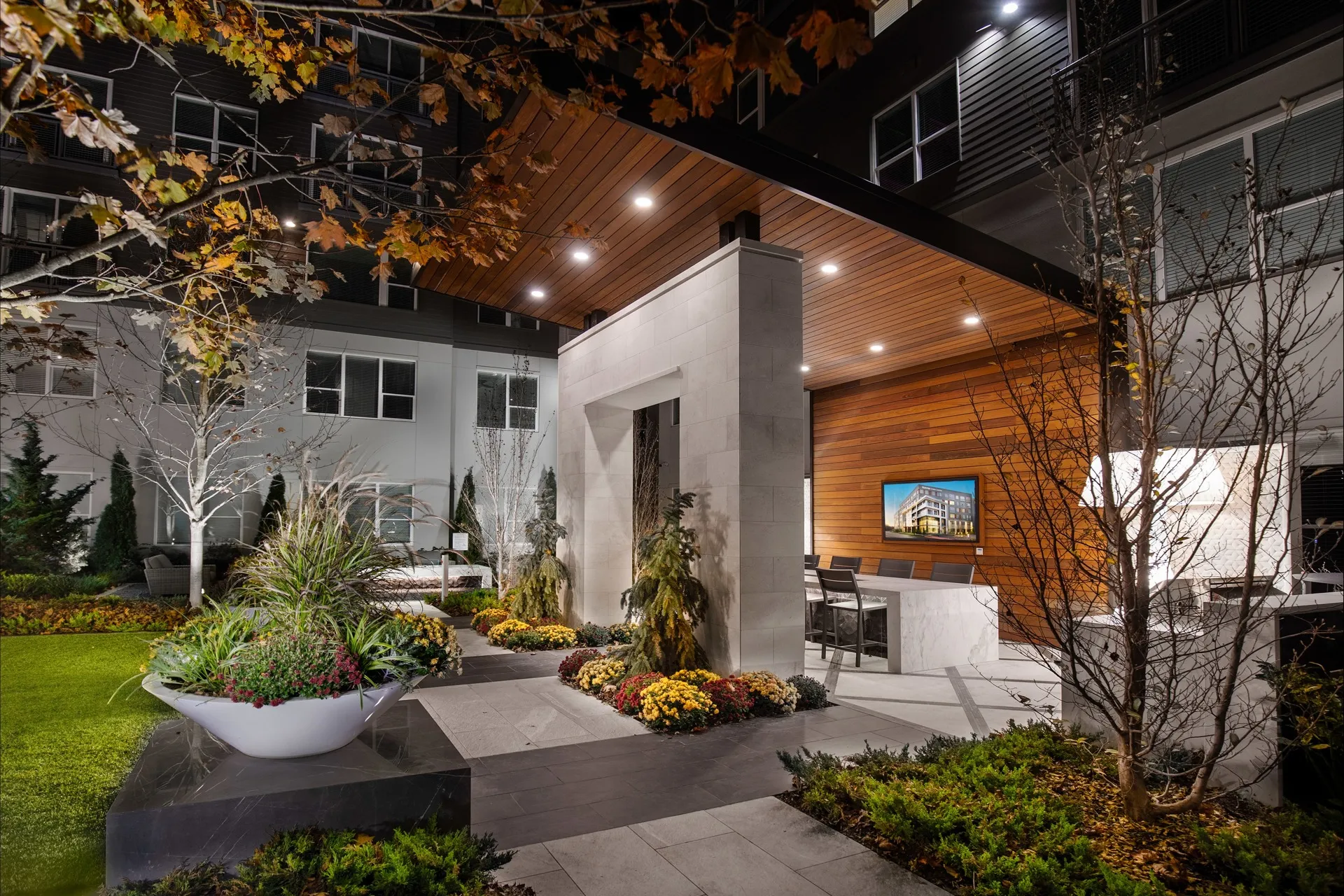 Outdoor lounge