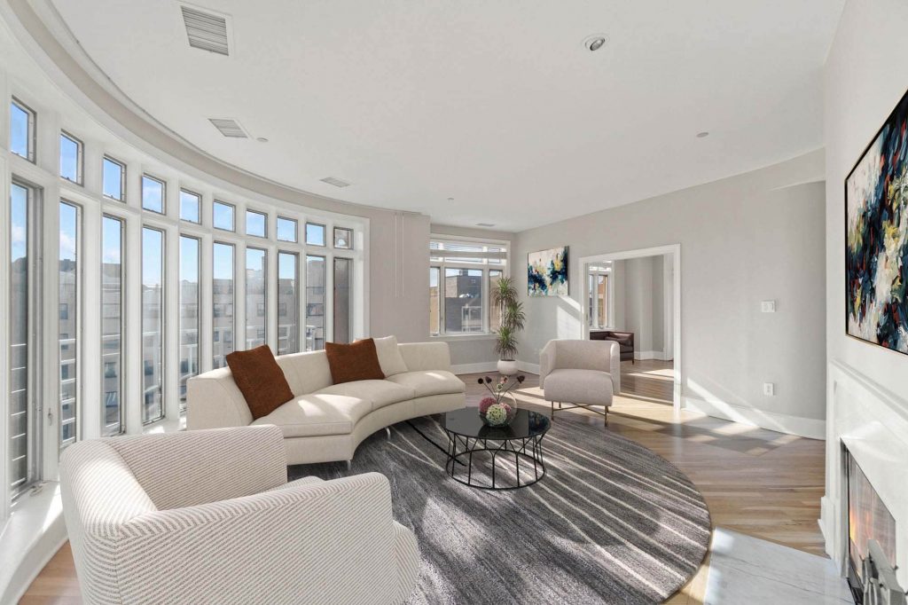 2401 Pennsylvania Avenue living room