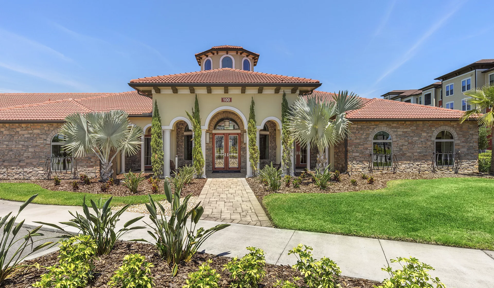 Sands Parc in Daytona Beach - Exterior