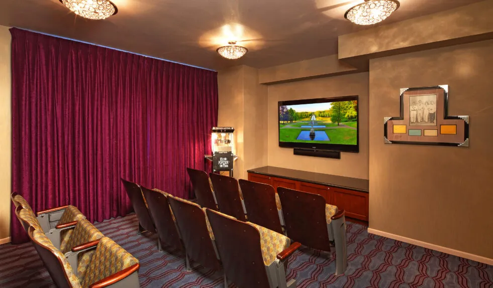 Oakmont Of Beverly Hills photo