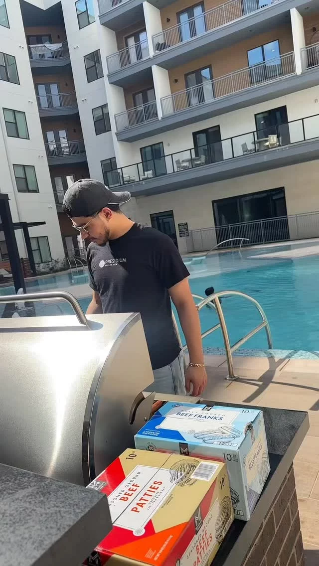 Summers just begun & PVV started it out with a bang ‼️ We want to thank everyone for coming out and making this summer pool party an absolute success 🎉👏🏻 #presidiumvalleyview #luxuryliving #apartmentliving #luxuryapartments #poolparty