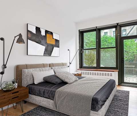 321 East 69th Street photo
