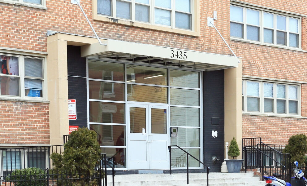Holmead Apartments