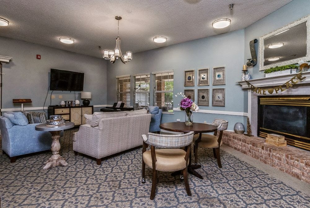 5 LivingRoom Strake Court