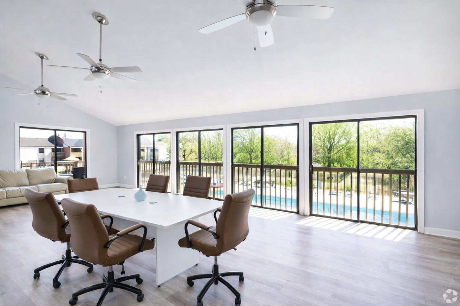 Pembroke Lake Apartments photo