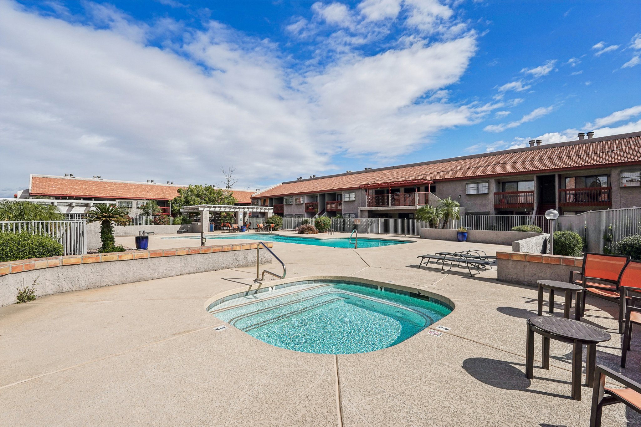 Woodstream Village pool and spa