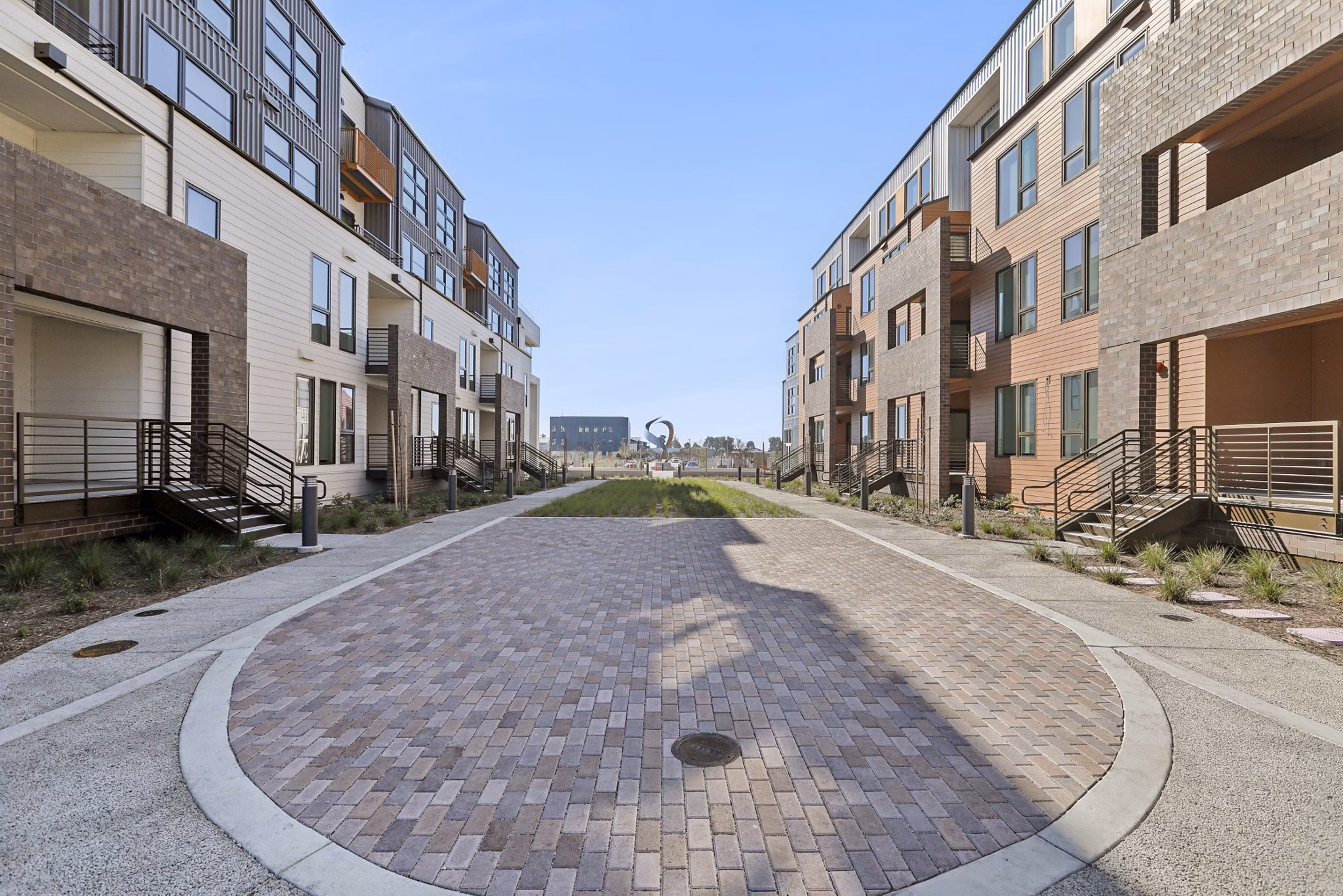 Building/Exterior at Delaware Apartments