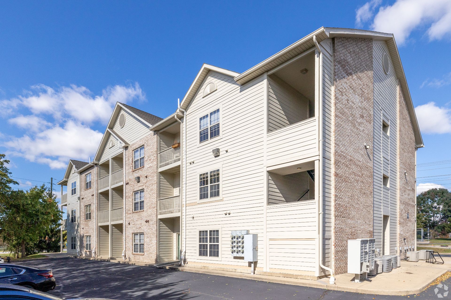 Exterior of Lindberg Lofts apartments near Purdue University in West Lafayette