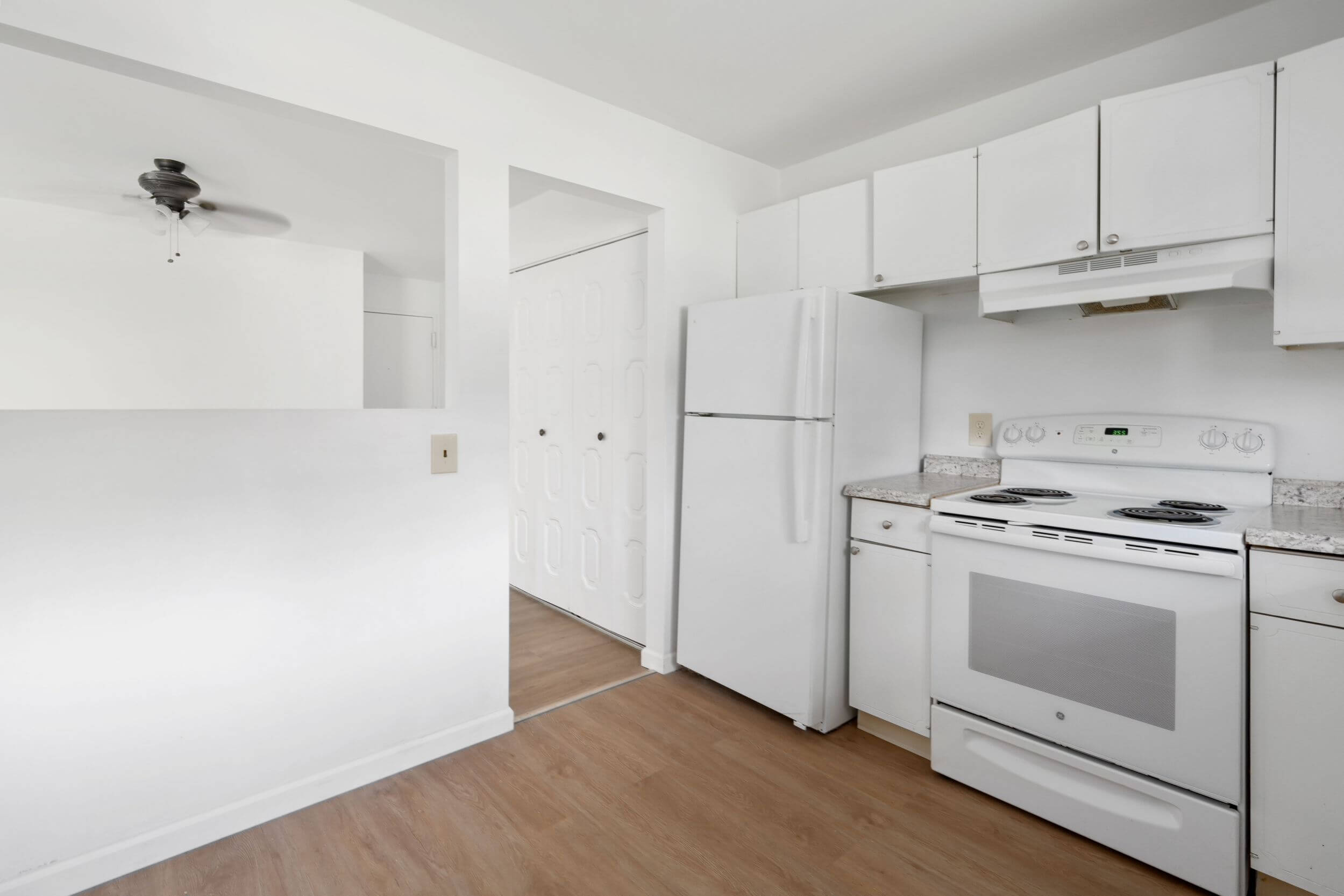 Brook Bridge Apartments photo
