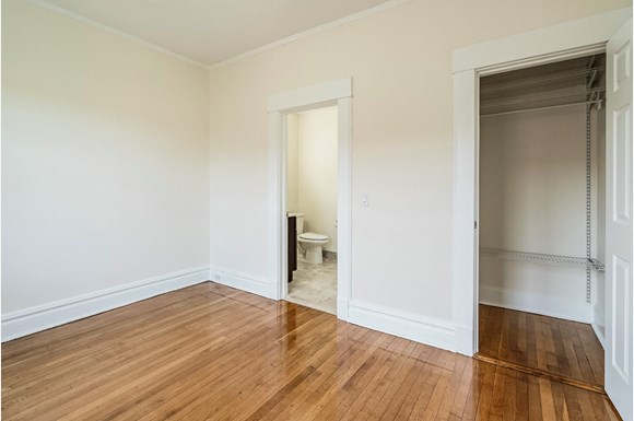 Gallery Photo 13