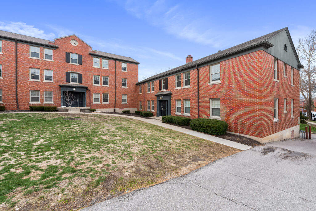 The Drake KC Apartments photo