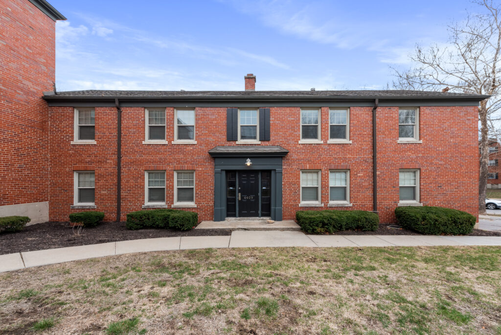 The Drake KC Apartments photo