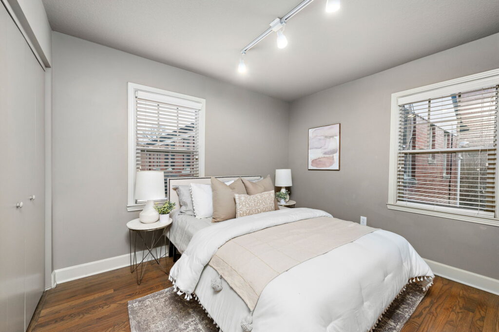 The Drake KC Apartments photo