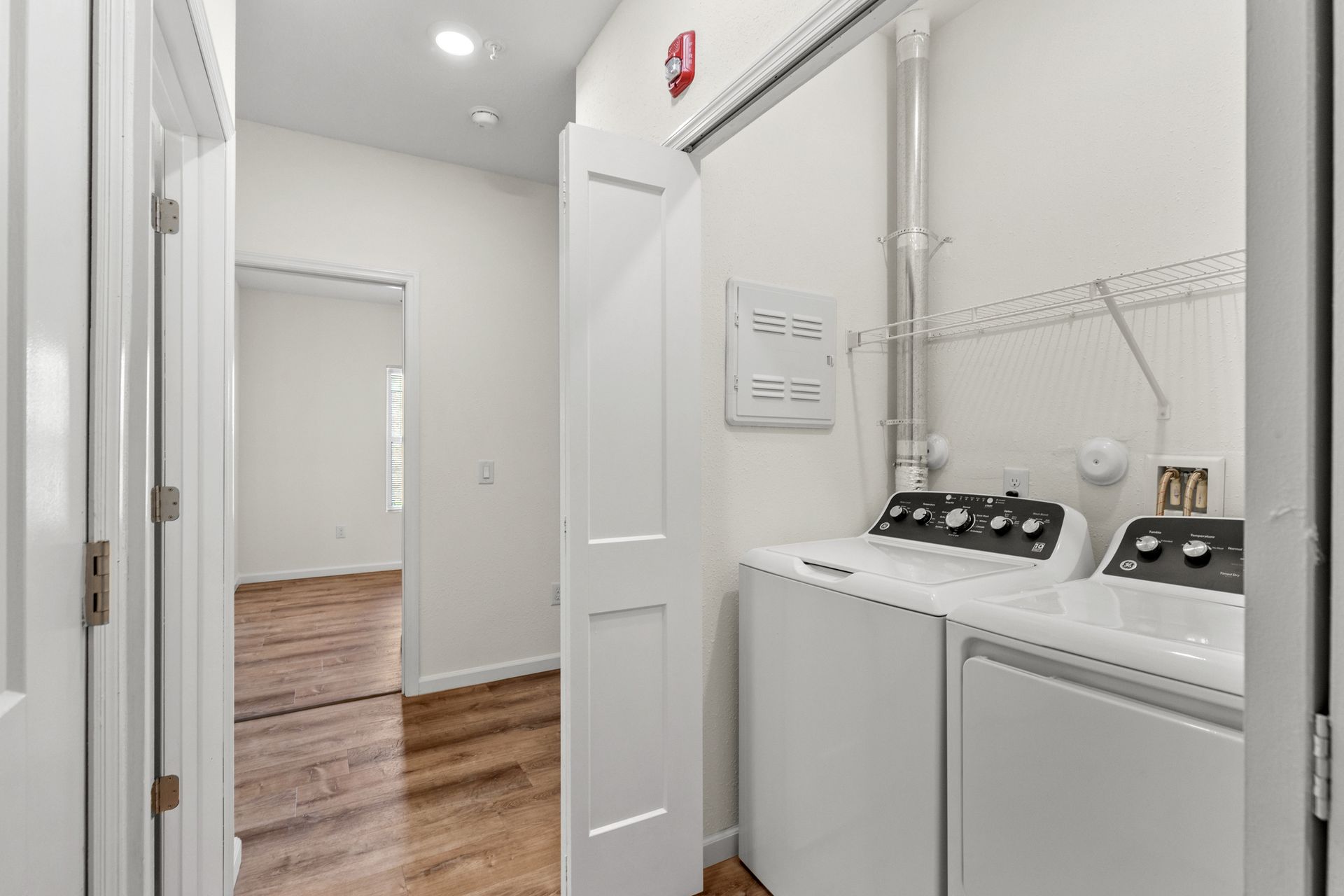 Villages At Lake Silvercote Apartments photo