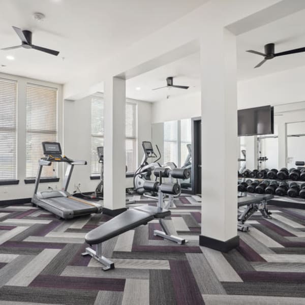 4000 Hulen Apartments offers a wide variety of amenities in Fort Worth, Texas