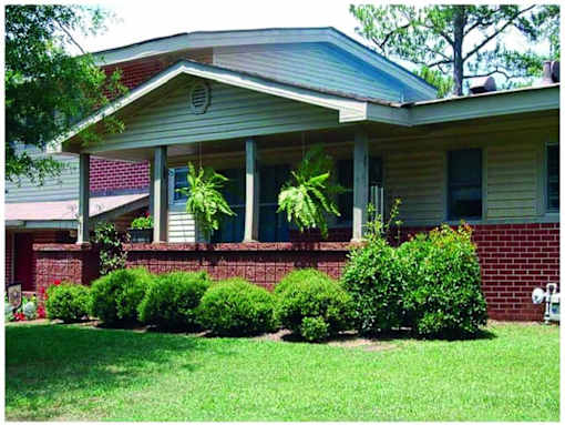 Lush Green landscape at Arbours at Cane Creek, Alabama