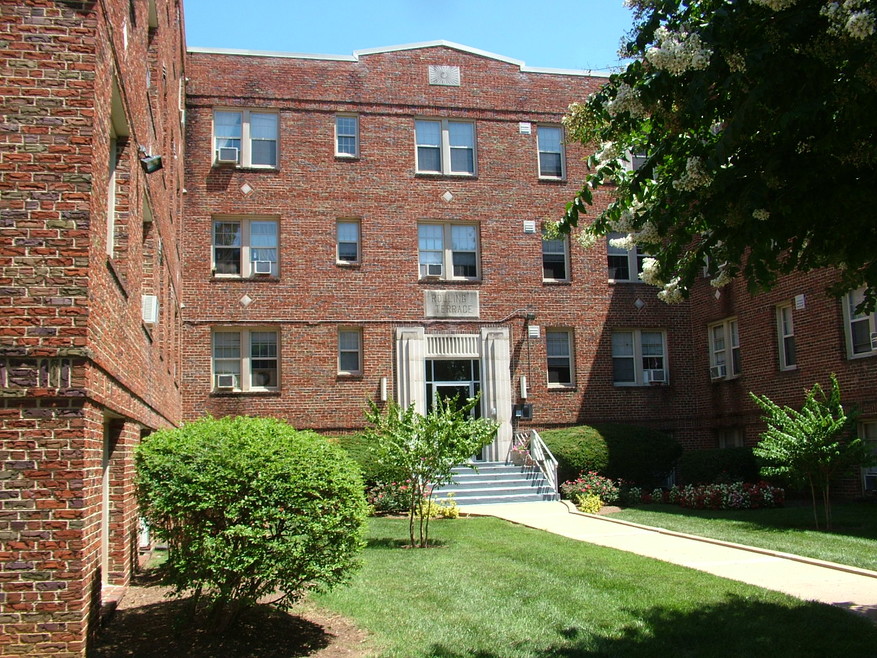 Rolling Terrace photo