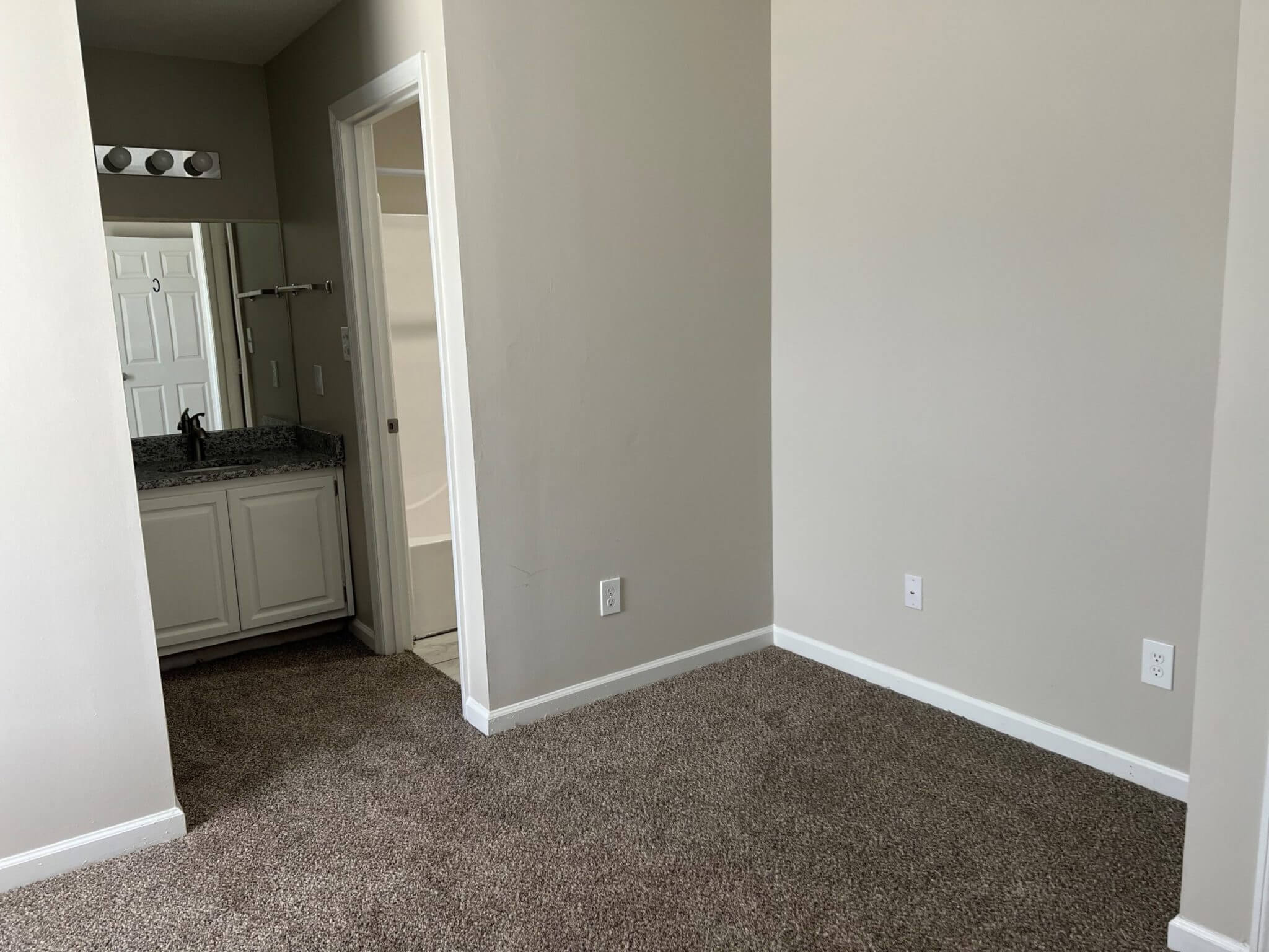 UC-reno-bedroom-2-scaled