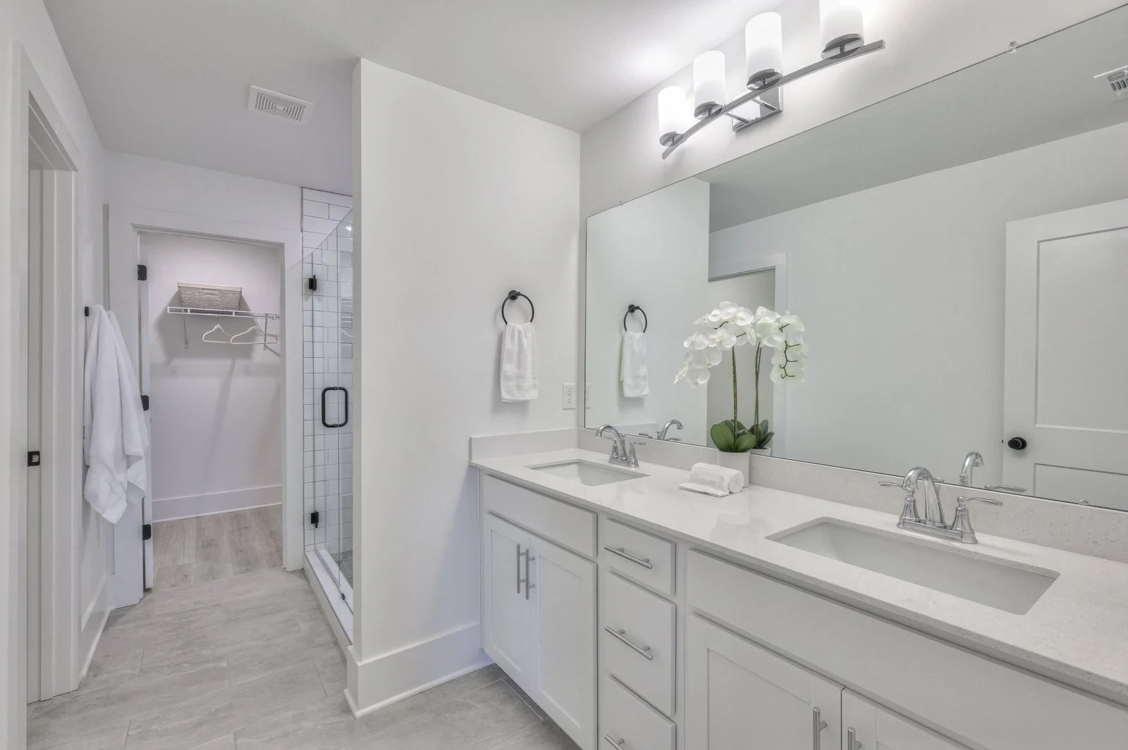 1589 Residences photo