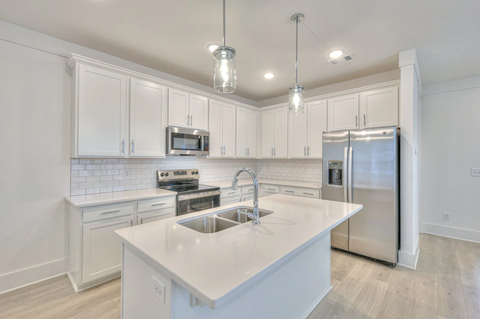 1589 Residences photo