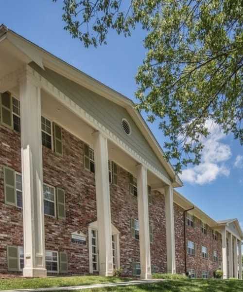 Property exterior at Columbia Crossing Apartments in Columbia, Missouri