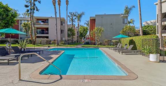 Park Regency Club Apartments photo