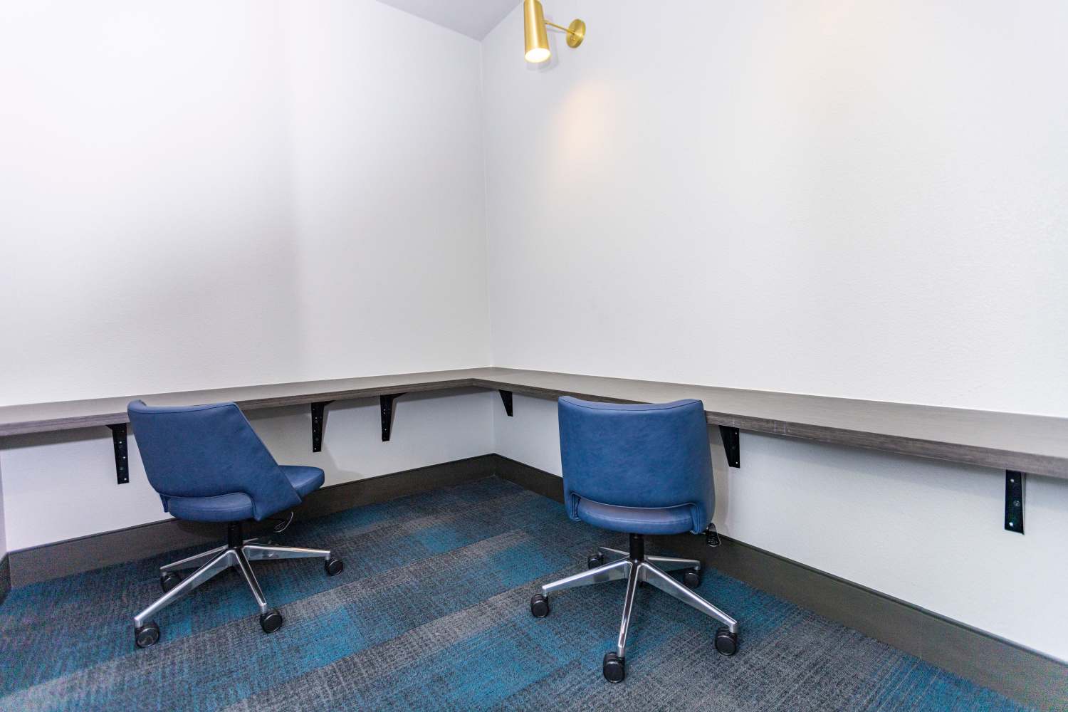 Business center at Zeta Luxury Apartments in Sacramento, California