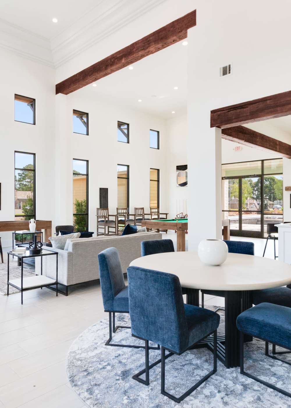 Luxurious community lounge at Parkway Villas in Broussard, Louisiana