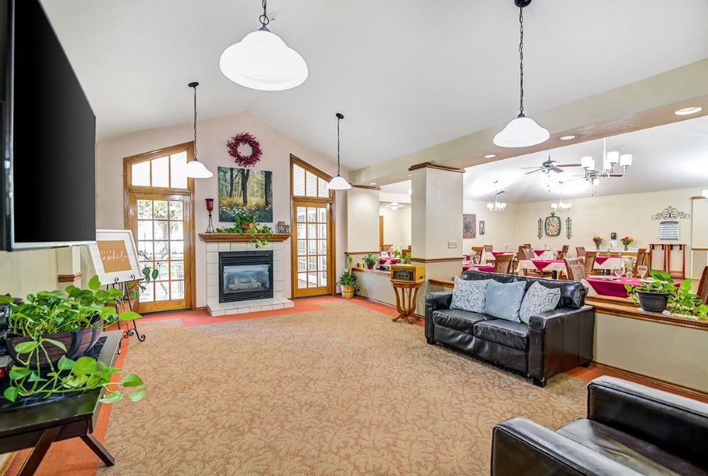 5 LivingRoom Chisholm Court