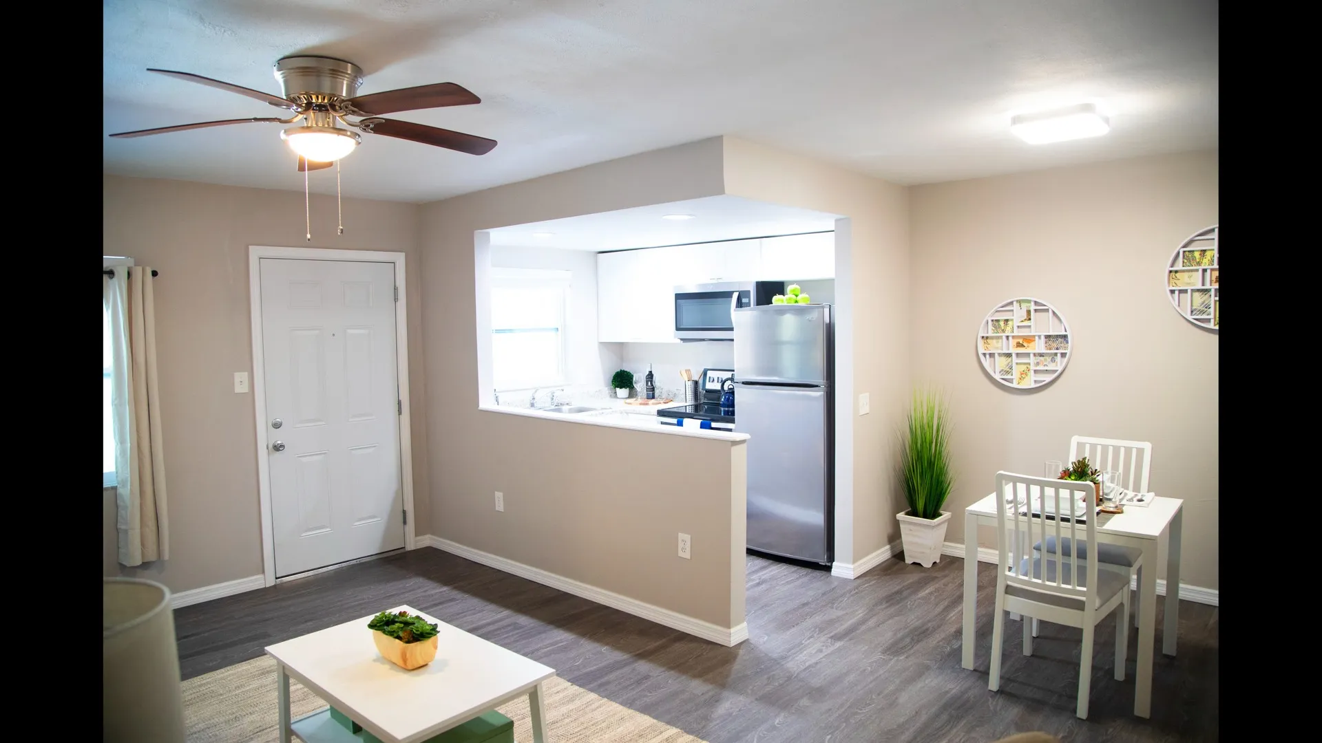 Interior Photo Kitchen