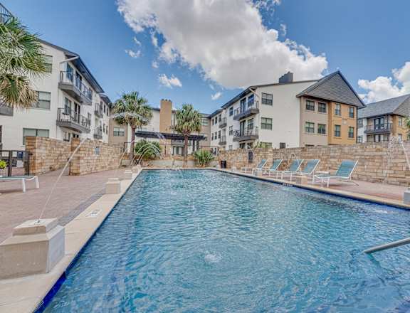 Clean Blue Swimming Pool at Vue Live Oak Apartments, Dallas