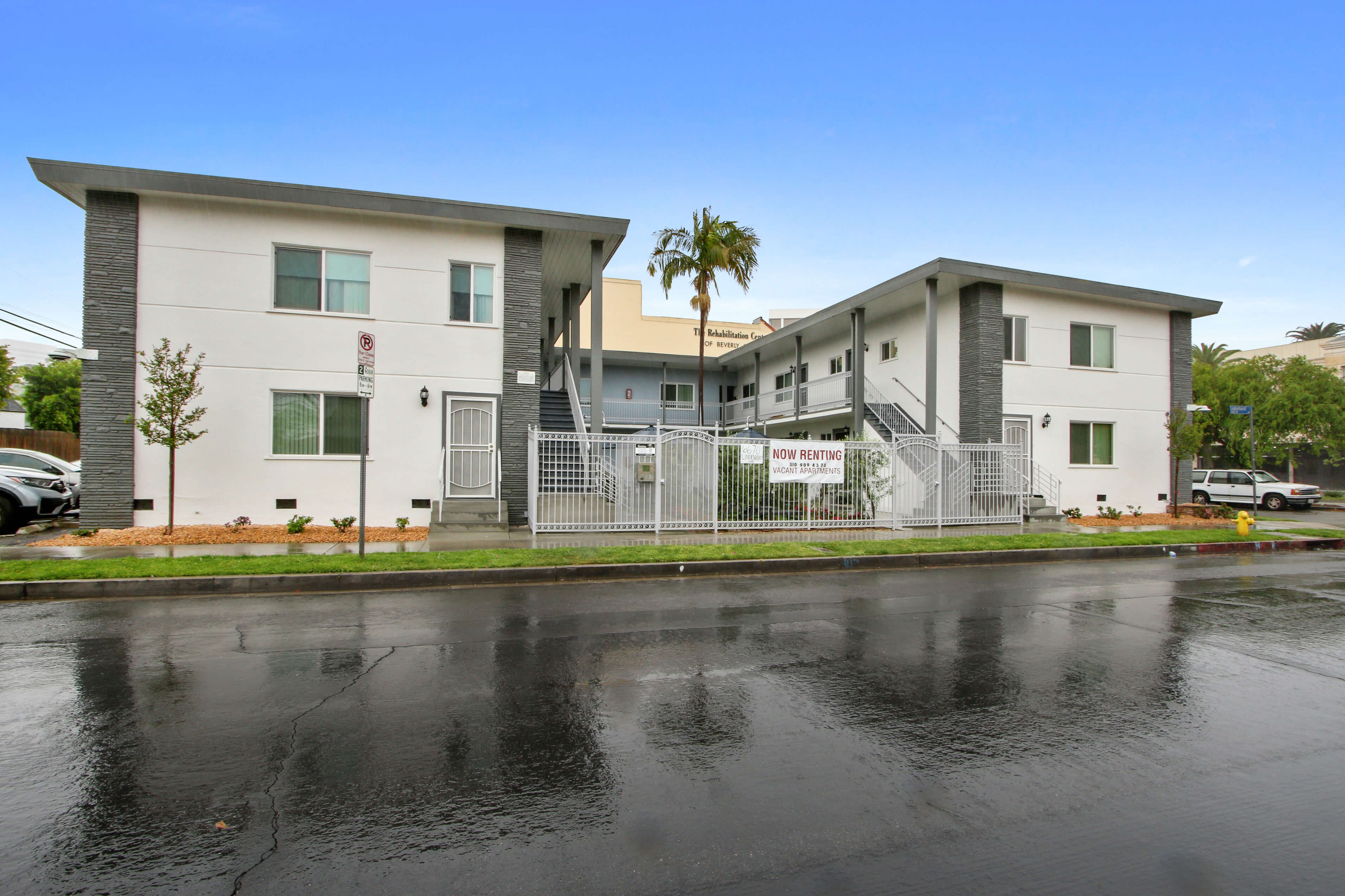 Oasis Apartments photo