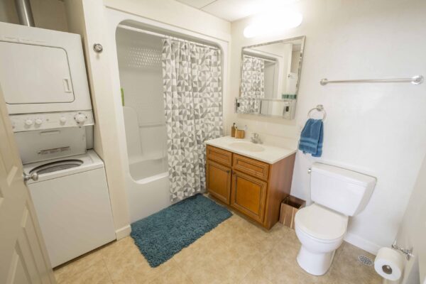 CollegePlace Uptown Apartment Bathroom
