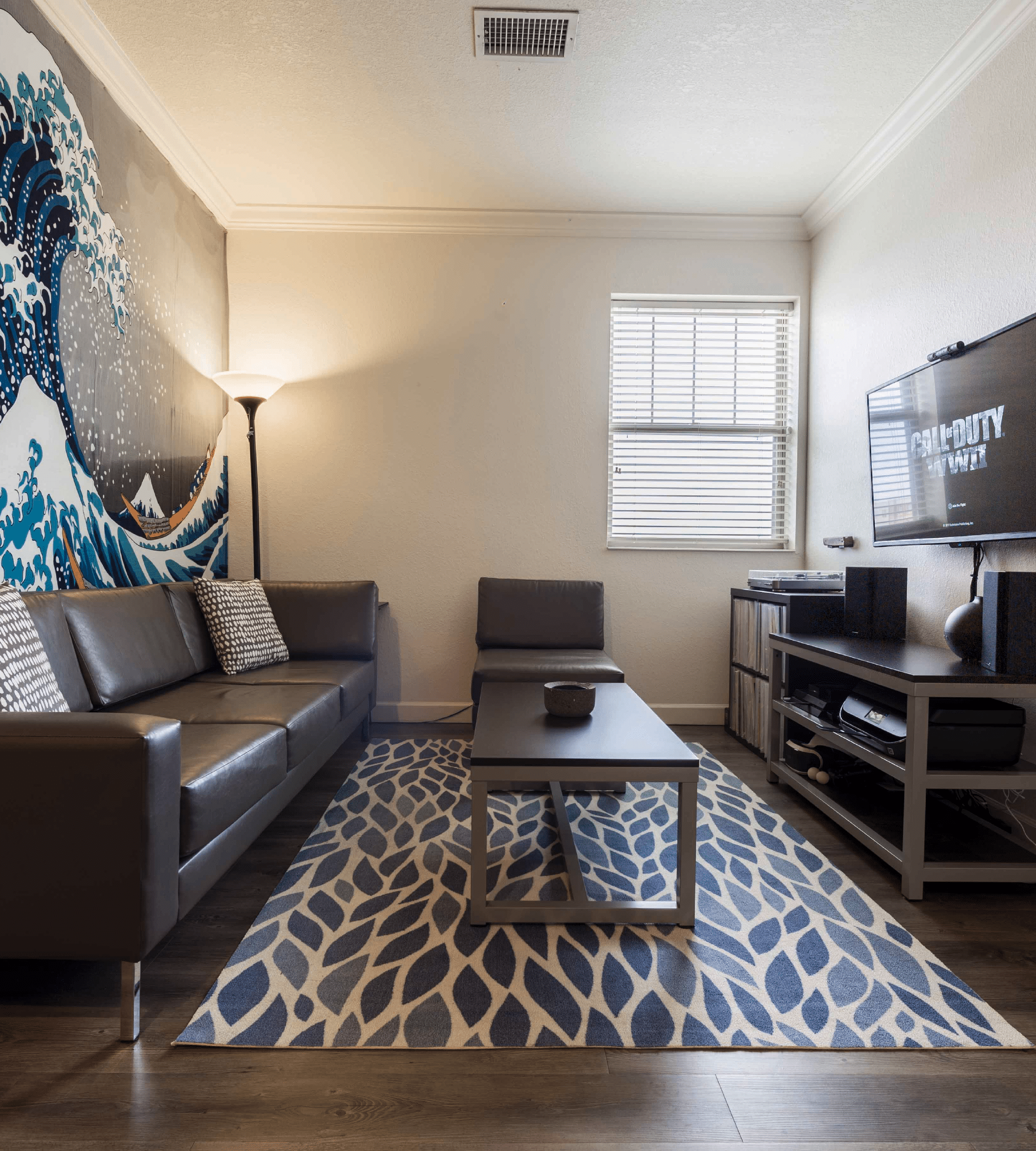 CollegePlace Uptown Apartment Living Room