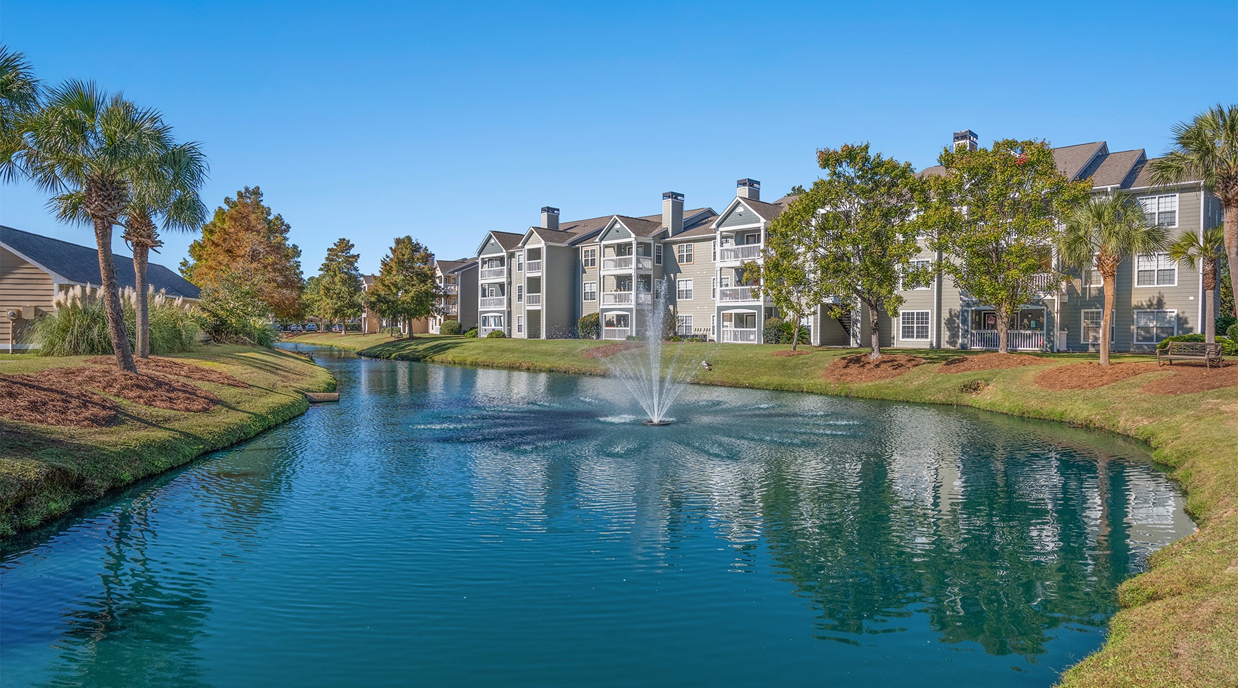 Exterior of Palmetto Point apartments in Myrtle Beach