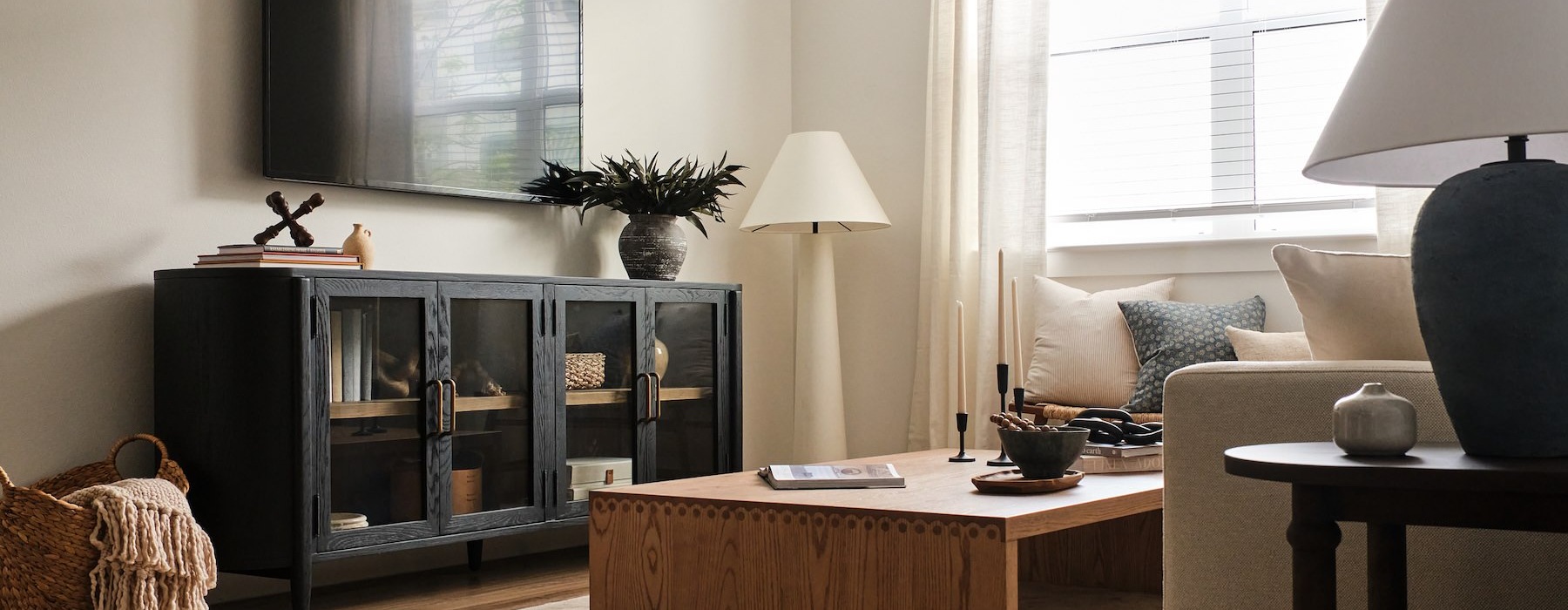 Beautiful living space with natural lighting in Citizen House Decker apartments, Austin, TX