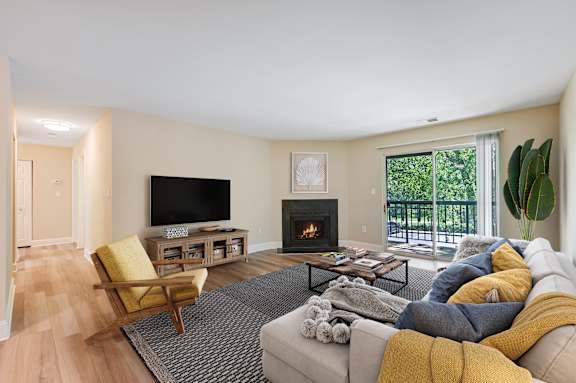Charming Living Spaces at Poplar Glen Apartments, Columbia.