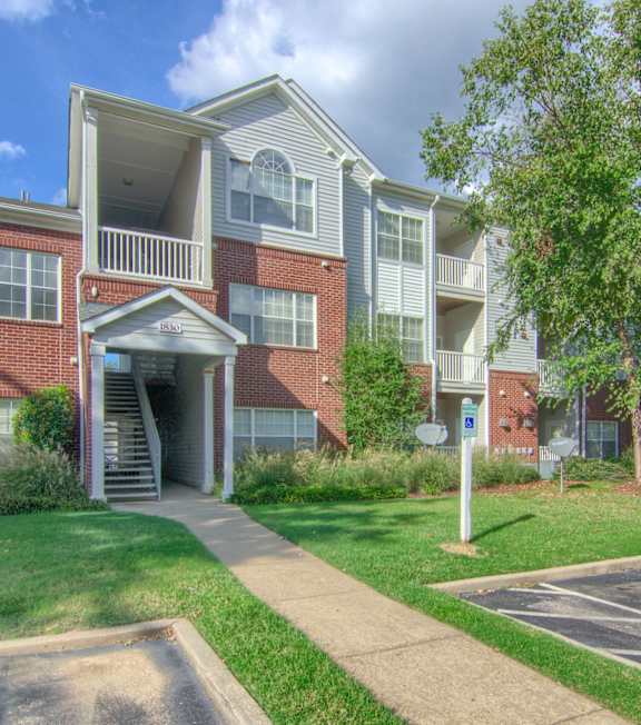 Apartment Building of Enclave at Wolfchase in Cordova, TN