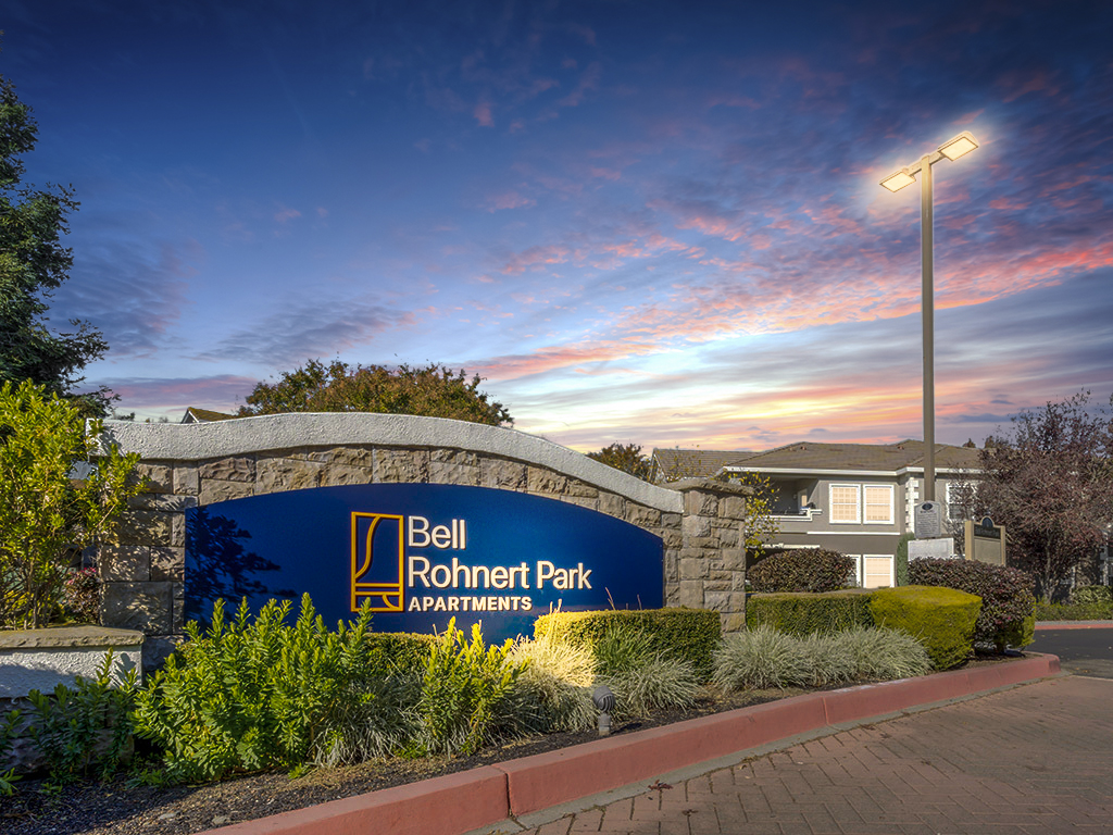 Bell rohnert park exterior sign