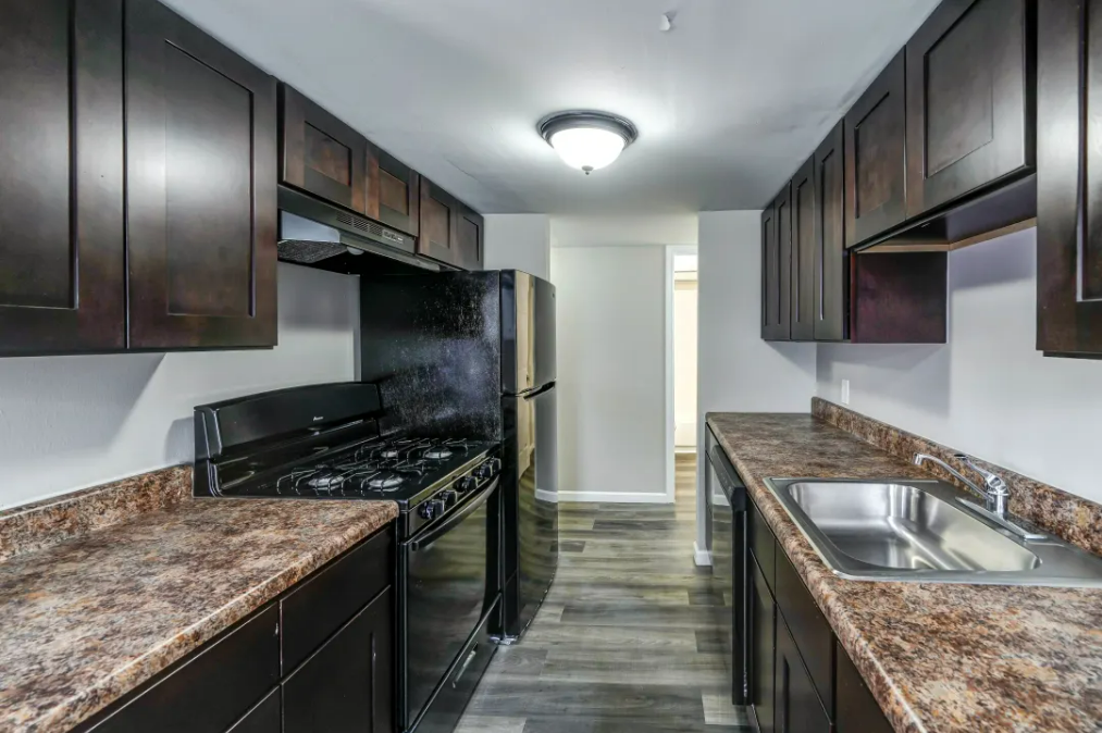 Spanish Oaks Apartments photo