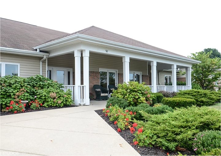 Exterior view of Autumn Glen with landscaped gardens