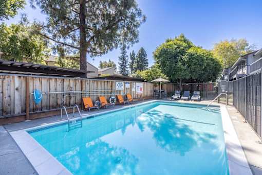 Cedars Studio Apartments photo
