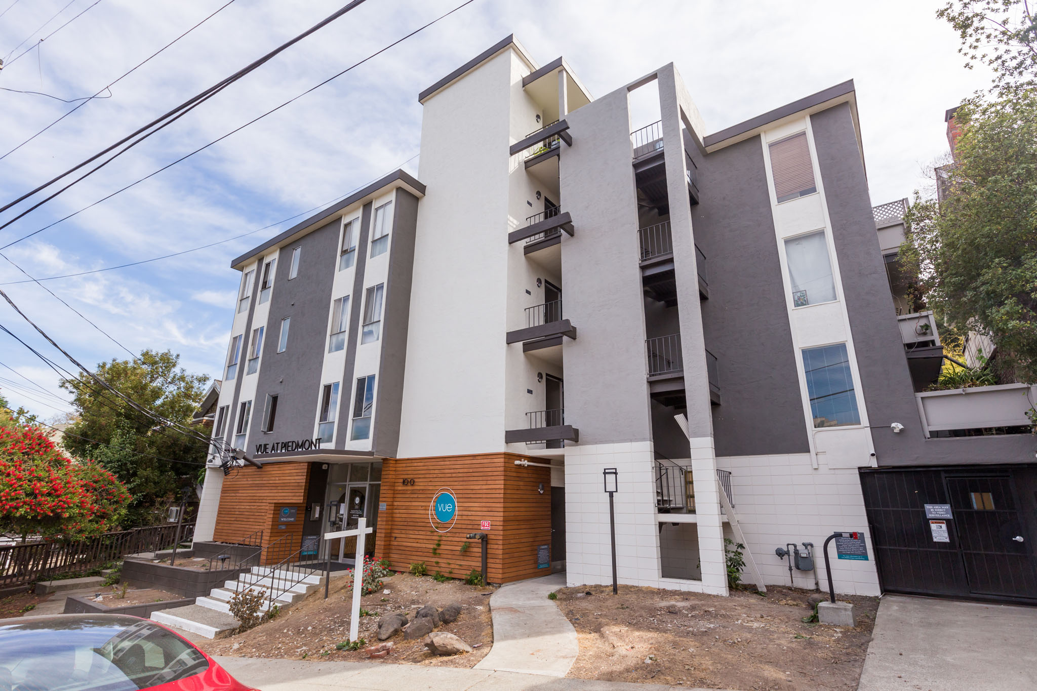 100 Monte Cresta Building Photo 5