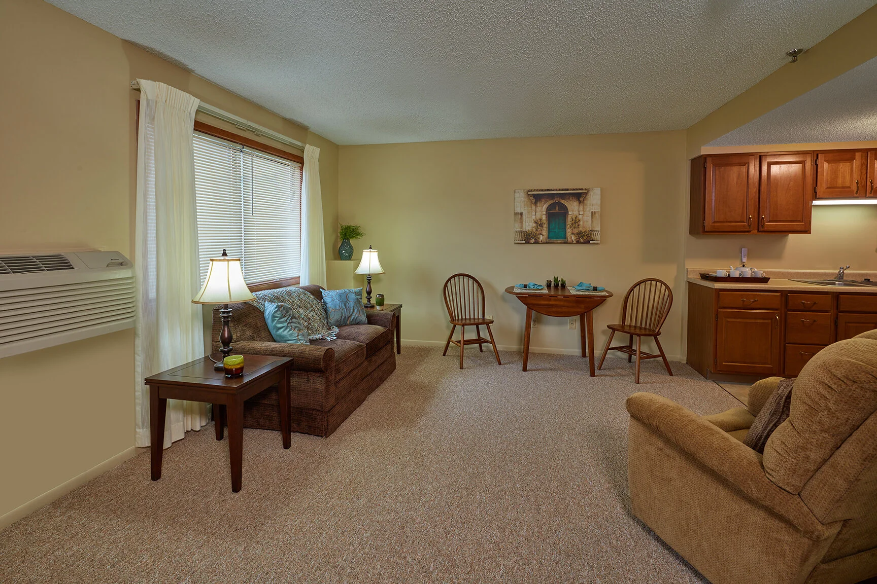 Studio Apartment - Living &amp; Dining Area