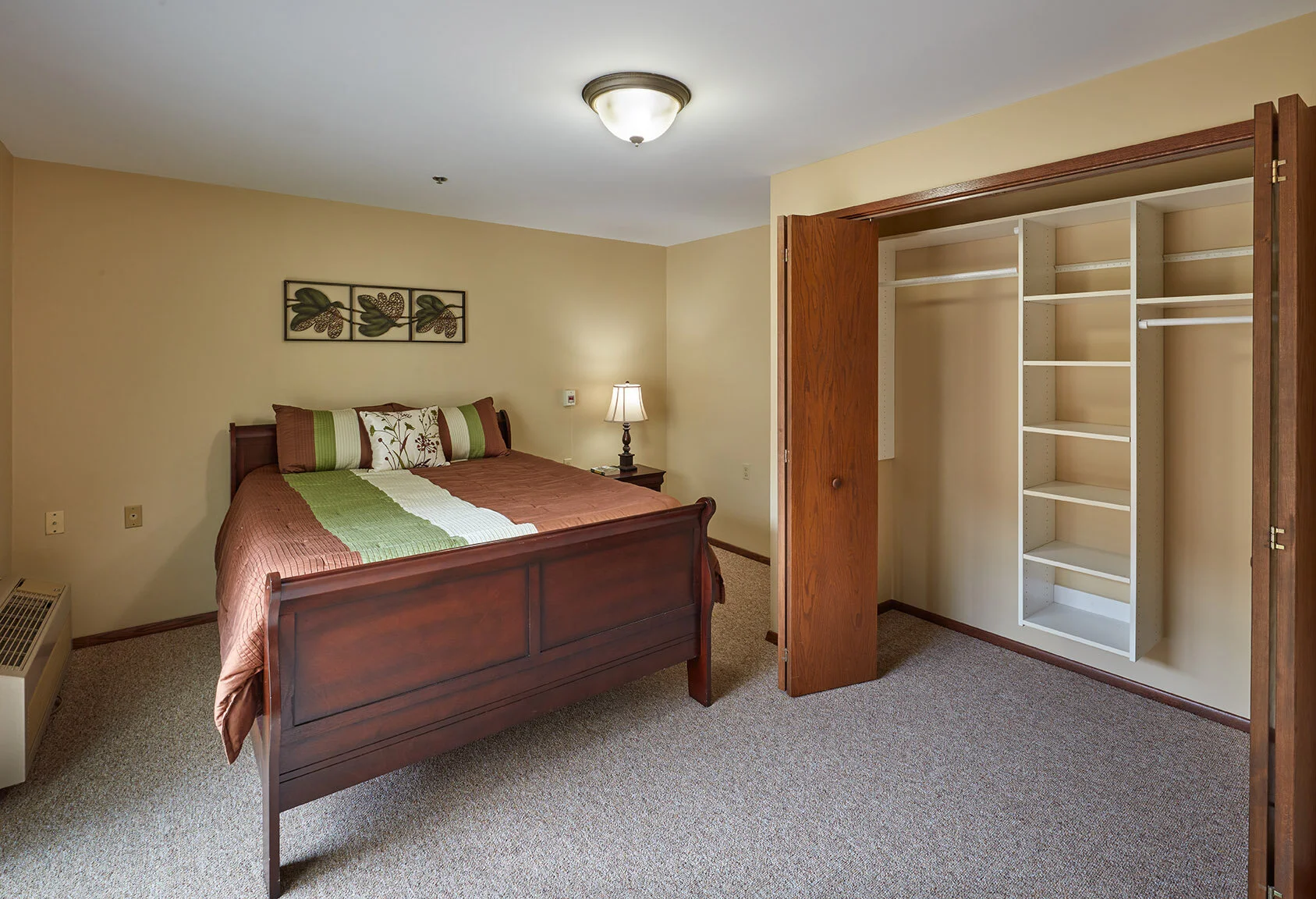 One Bedroom Efficiency Apartment - Bedroom